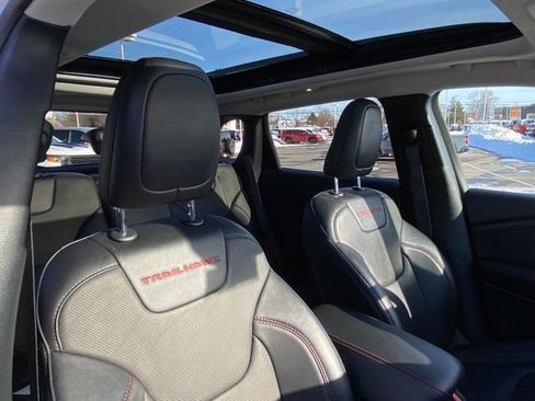 Used 2022 Jeep Cherokee Trailhawk w/ Sun, Sound & Nav Group image 23