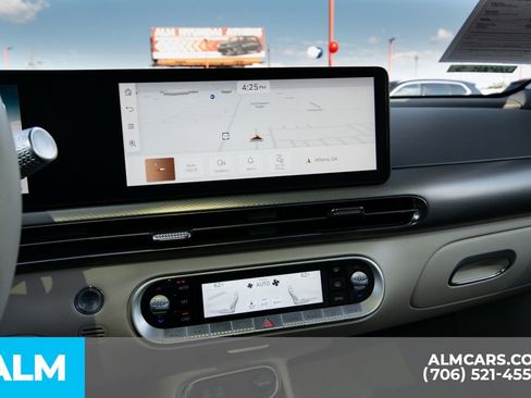 Used 2024 Genesis GV60 RWD image 31