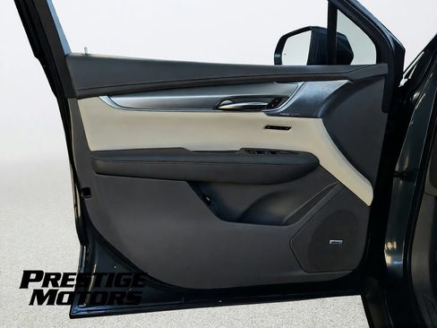 Used 2020 Cadillac XT5 Premium Luxury AWD/4WD image 22