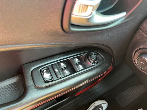 Used 2018 Jeep Compass Trailhawk w/ Leather Interior Group AWD/4WD image 22