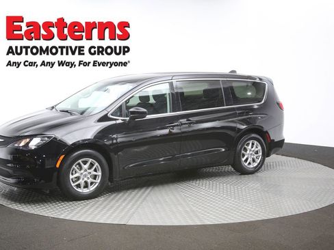 Used 2024 Chrysler Voyager LX image 55