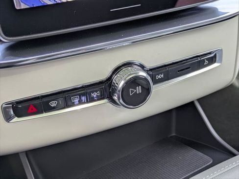New 2026 Volvo XC90 T8 Ultra w/ Protection Package Premier AWD/4WD image 9