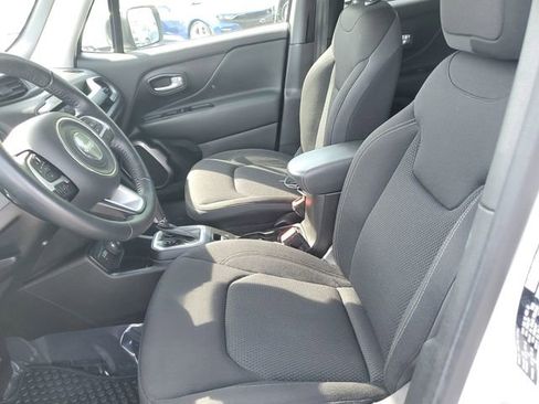 Used 2023 Jeep Renegade Latitude w/ Premium Group AWD/4WD image 16