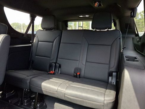 New 2026 Chevrolet Suburban High Country AWD/4WD image 7
