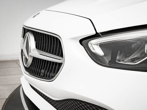 Certified 2025 Mercedes-Benz C 300 4MATIC Sedan image 3