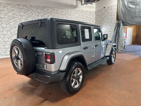 Used 2020 Jeep Wrangler Unlimited Sahara image 7