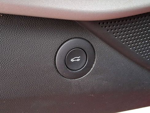 Used 2021 Chevrolet Camaro LT RWD image 24