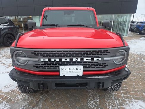 Used 2024 Ford Bronco Badlands image 2