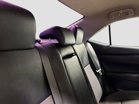 Used 2019 Toyota Corolla SE FWD image 21