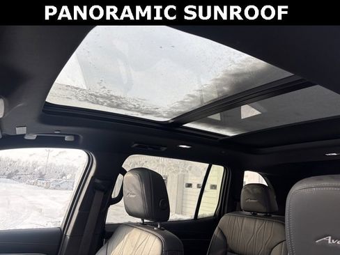 Used 2025 Buick Enclave Avenir w/ Super Cruise Package image 23