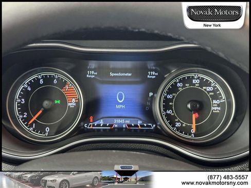 Used 2022 Jeep Cherokee Trailhawk image 20