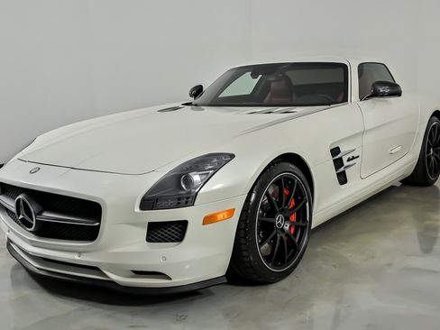 Used 2012 Mercedes-Benz SLS AMG Coupe image 7