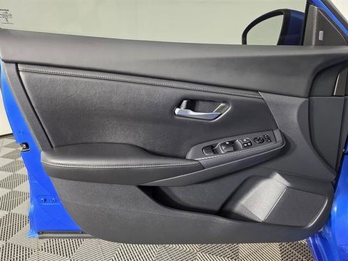 Used 2023 Nissan Sentra SV FWD image 36