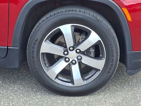 Used 2023 Chevrolet Traverse LT w/ LT Premium Package AWD/4WD image 28