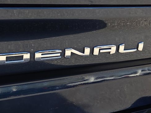 Used 2023 GMC Sierra 1500 Denali Ultimate image 32