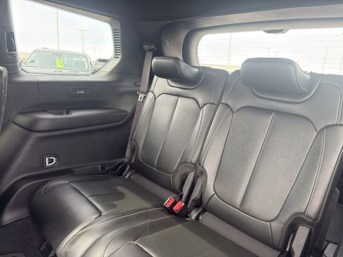 Used 2025 Jeep Grand Cherokee L Limited w/ Luxury Tech Group II AWD/4WD image 36