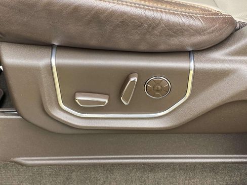 Used 2019 Ford F150 Limited w/ Trailer Tow Package image 17