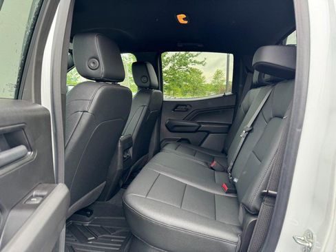 New 2025 Chevrolet Colorado Trail Boss w/ Midnight Edition AWD/4WD image 8