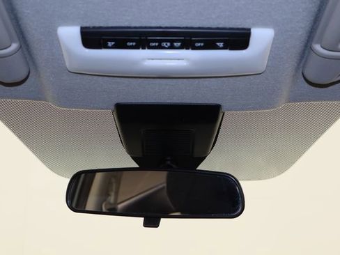 Used 2021 Nissan Kicks S image 24