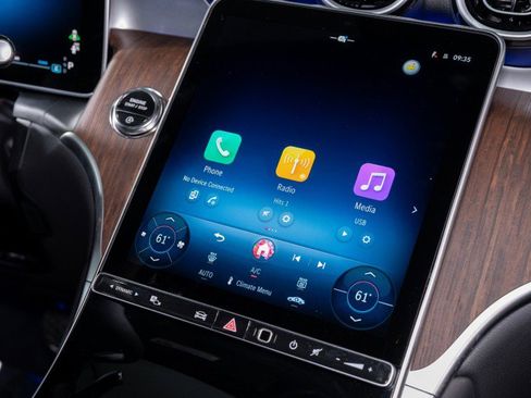 Certified 2026 Mercedes-Benz GLC 300 image 17