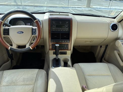 Used 2006 Ford Explorer Eddie Bauer image 13
