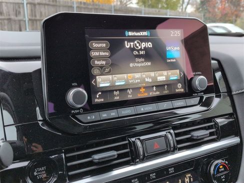 New 2025 Nissan Pathfinder SV image 12