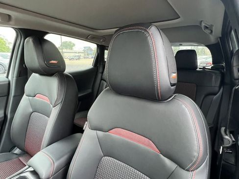New 2026 Nissan Kicks SR AWD/4WD image 12