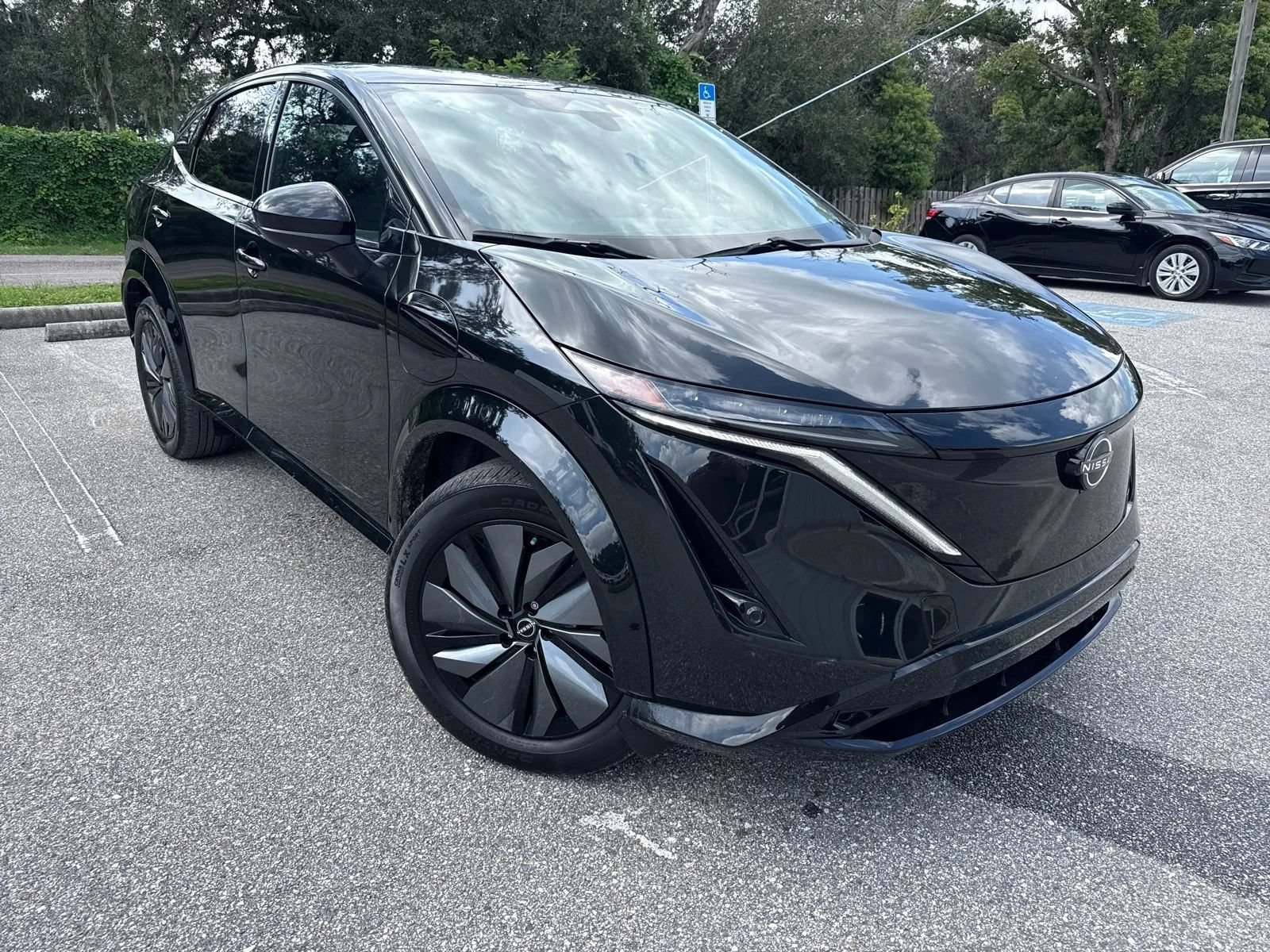 Used 2025 Nissan Ariya AWD image 5