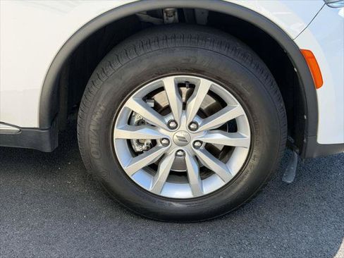 Used 2022 Dodge Durango SXT AWD/4WD image 9