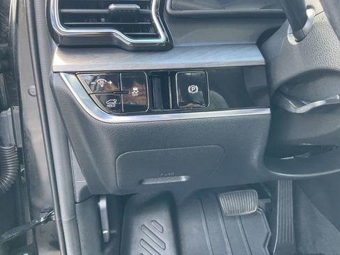 Used 2023 Kia Sportage X-Line w/ X-Line Premium Package AWD/4WD image 17