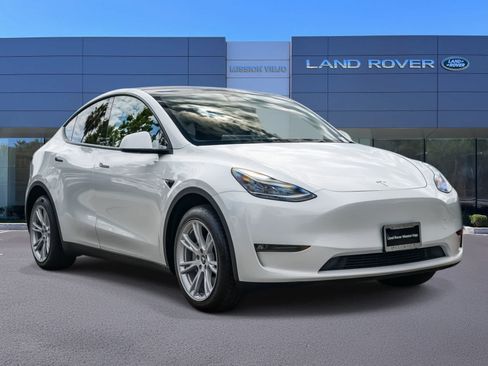 Used 2023 Tesla Model Y Long Range AWD/4WD image 3