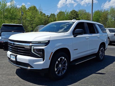 New 2026 Chevrolet Tahoe LS w/ LPO, Dark Essentials Package AWD/4WD image 3