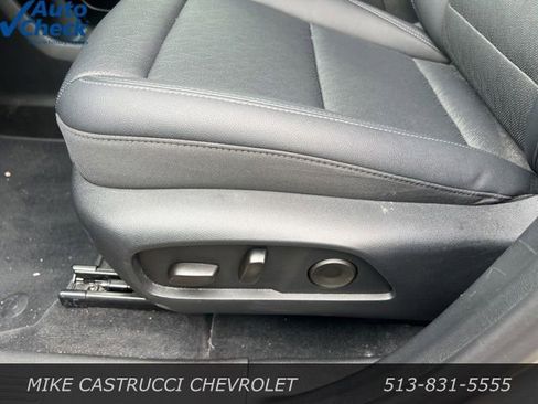 Used 2026 Chevrolet Equinox LT w/ Convenience Package II FWD image 9