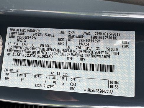 Used 2025 Lincoln Corsair Grand Touring w/ Equipment Group 301A AWD/4WD image 16