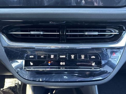 New 2026 Buick Envista Avenir image 18