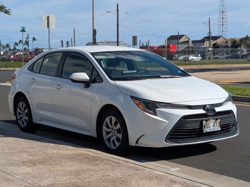 Used 2024 Toyota Corolla LE FWD image 6