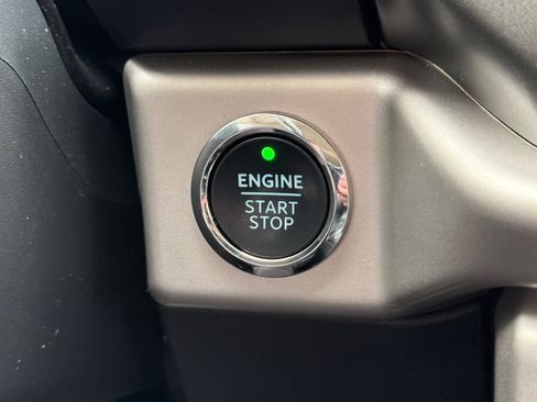 Certified 2024 Ford Expedition XLT AWD/4WD image 24