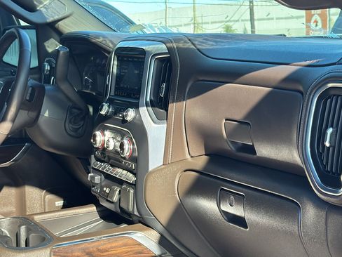 Used 2022 GMC Sierra 1500 SLT image 28