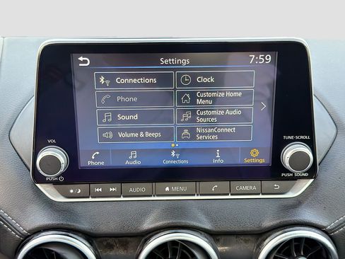 Used 2025 Nissan Sentra SV FWD image 28