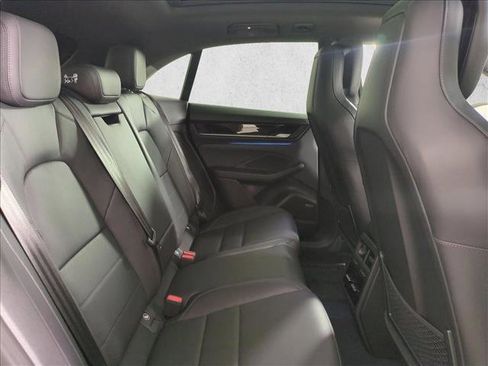 New 2026 Porsche Macan Electric image 25