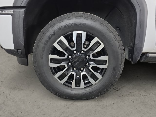 Certified 2025 GMC Sierra 3500 Denali Ultimate AWD/4WD image 9