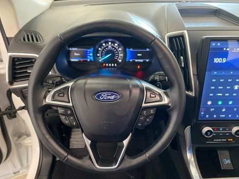 Used 2024 Ford Edge Titanium w/ Equipment Group 301A AWD/4WD image 19