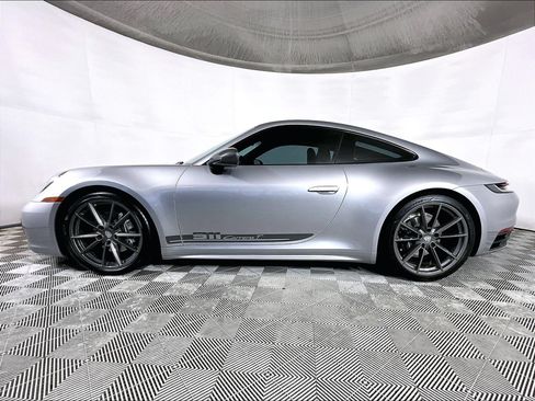 Certified 2024 Porsche 911 Carrera T RWD image 2