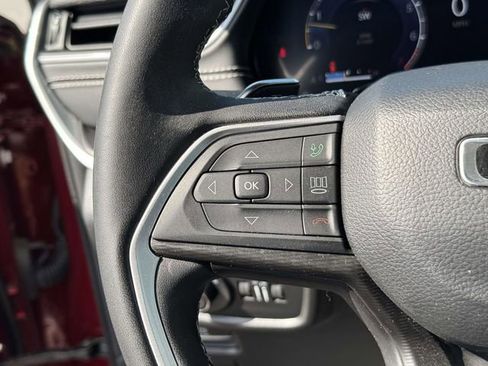 Used 2024 Jeep Grand Cherokee L Laredo image 24