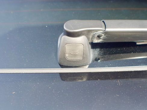 Used 2022 Porsche Macan image 47