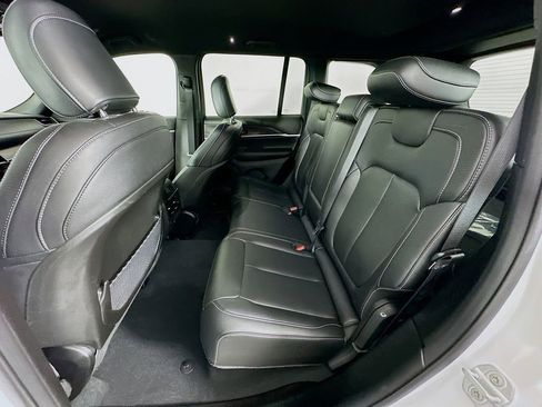 Certified 2025 Jeep Grand Cherokee Limited image 35
