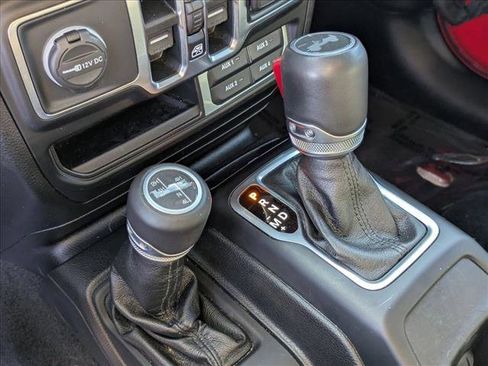 Used 2021 Jeep Wrangler Unlimited Sahara AWD/4WD image 12