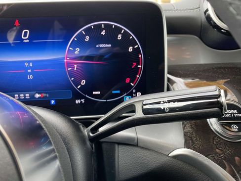 Certified 2025 Mercedes-Benz GLC 300 4MATIC image 31