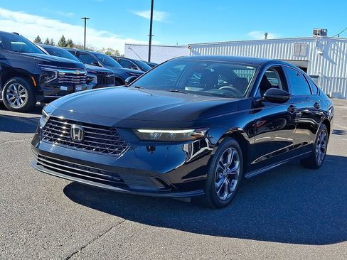 Used 2023 Honda Accord EX image 5