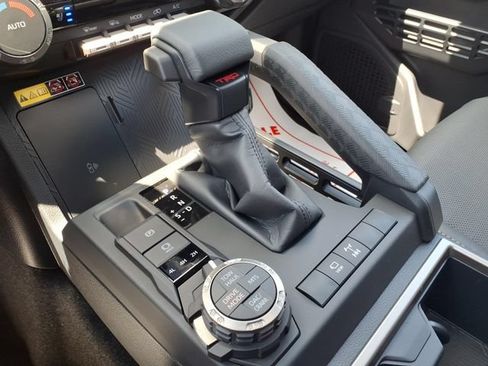 New 2026 Toyota 4Runner TRD Off-Road Premium AWD/4WD image 18